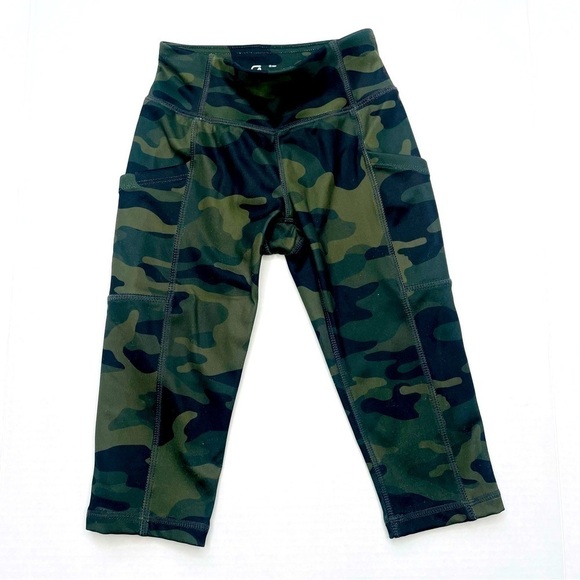 Gap Active Camo Cropped Workout Leggings - Picture 1 of 5